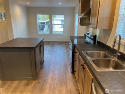 512 SW Berry Lake Road #21, Port Orchard, WA 98367 - Photo 4