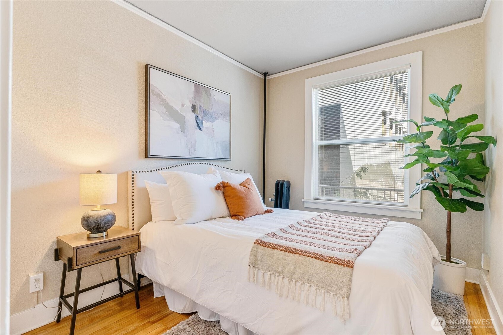 905 NE 43rd Street #111, Seattle, WA 98105