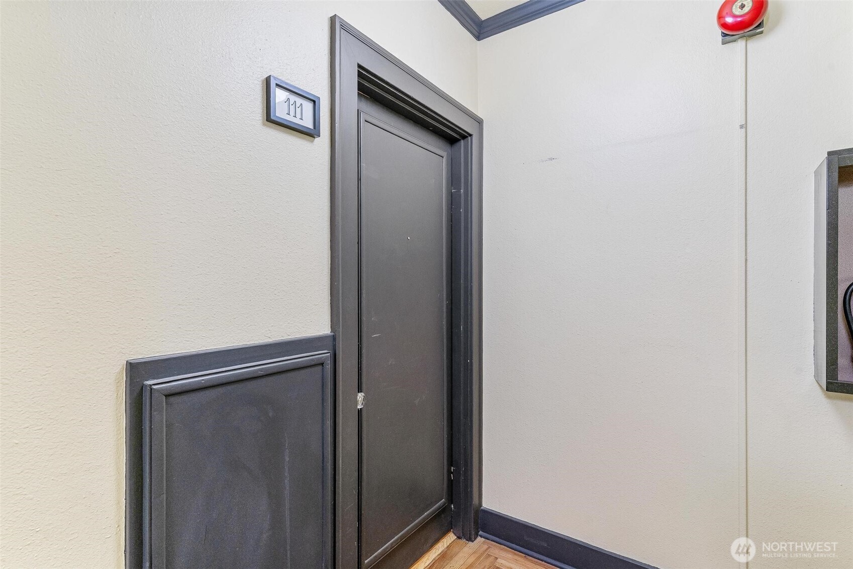 905 NE 43rd Street #111, Seattle, WA 98105