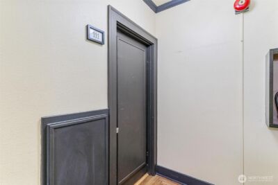 905 NE 43rd Street #111, Seattle, WA 98105 - Photo 17