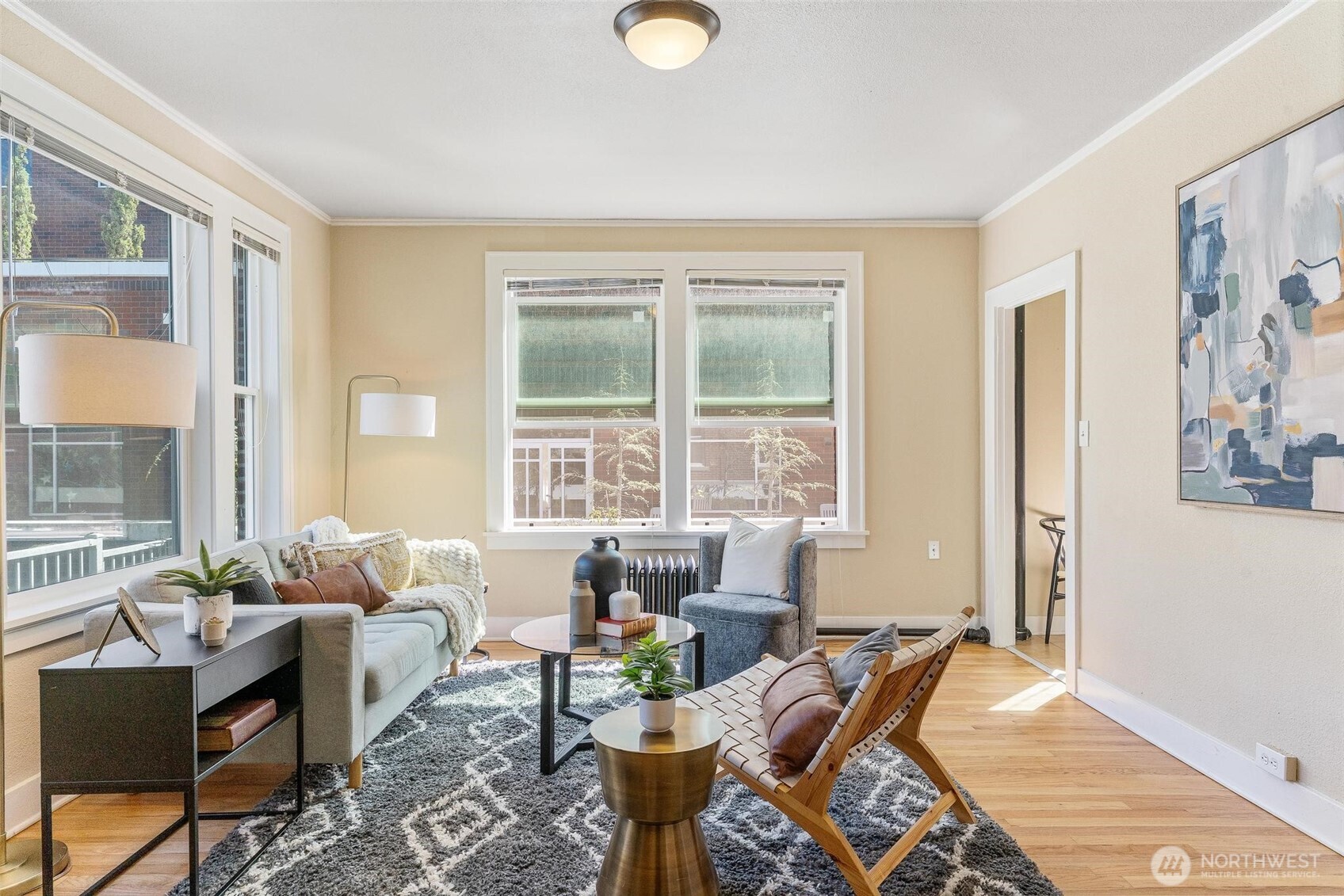 905 NE 43rd Street #111, Seattle, WA 98105