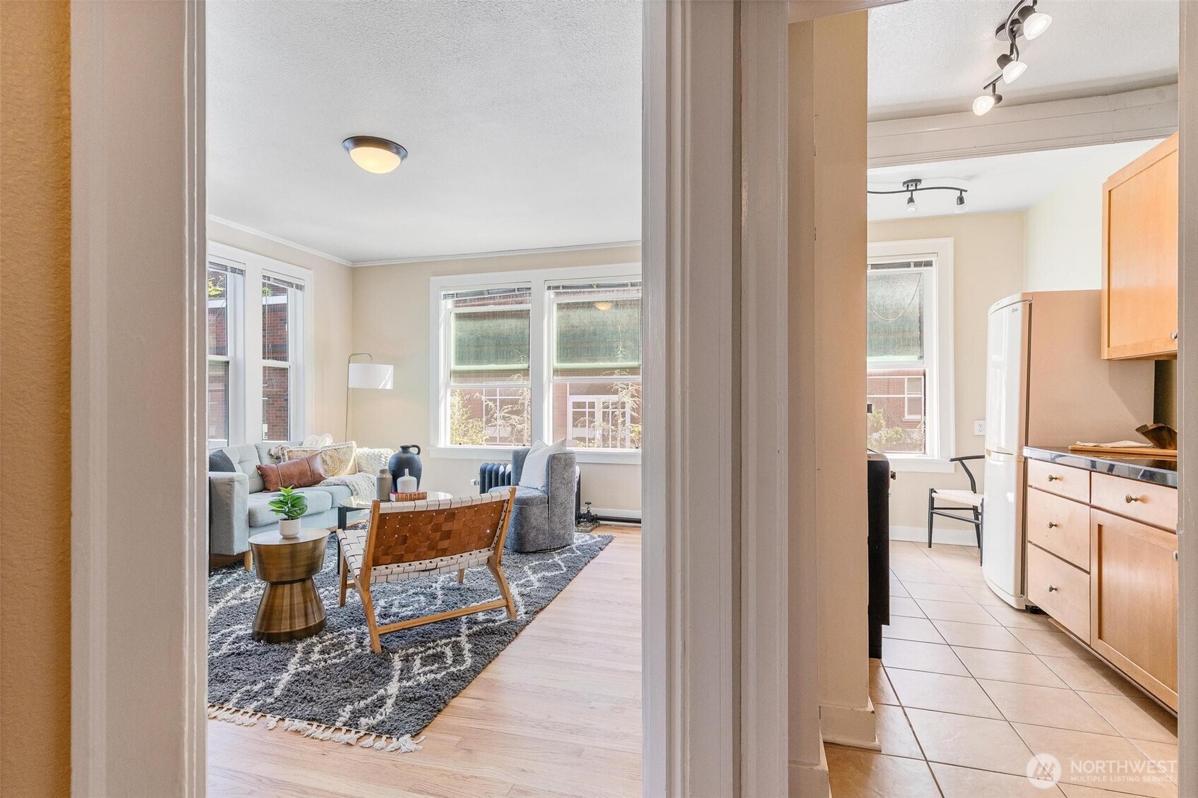 905 NE 43rd Street #111, Seattle, WA 98105