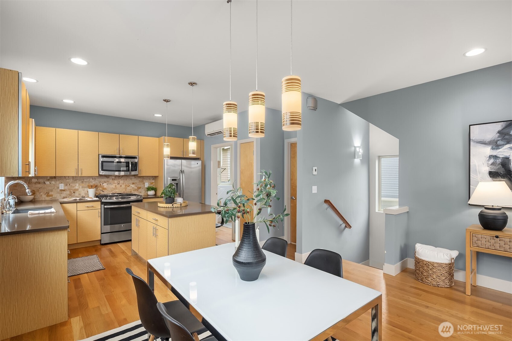 1550 NW 60th Street , Seattle, WA 98107