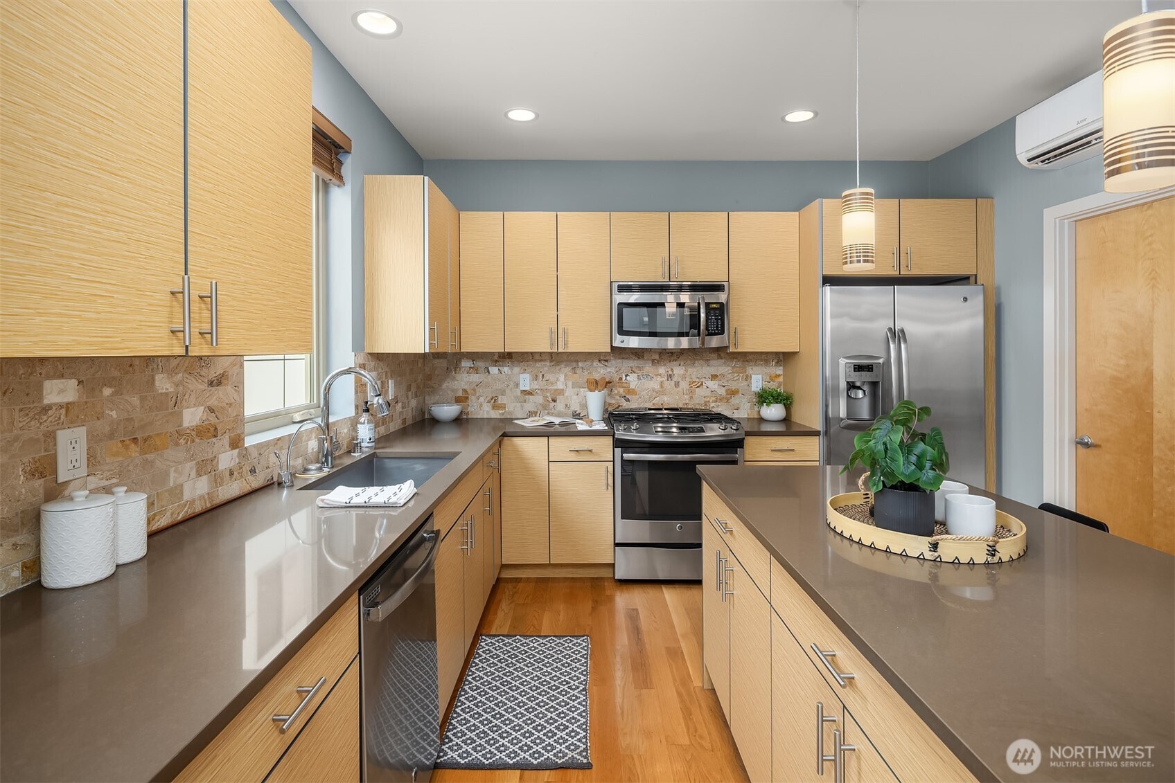 1550 NW 60th Street , Seattle, WA 98107