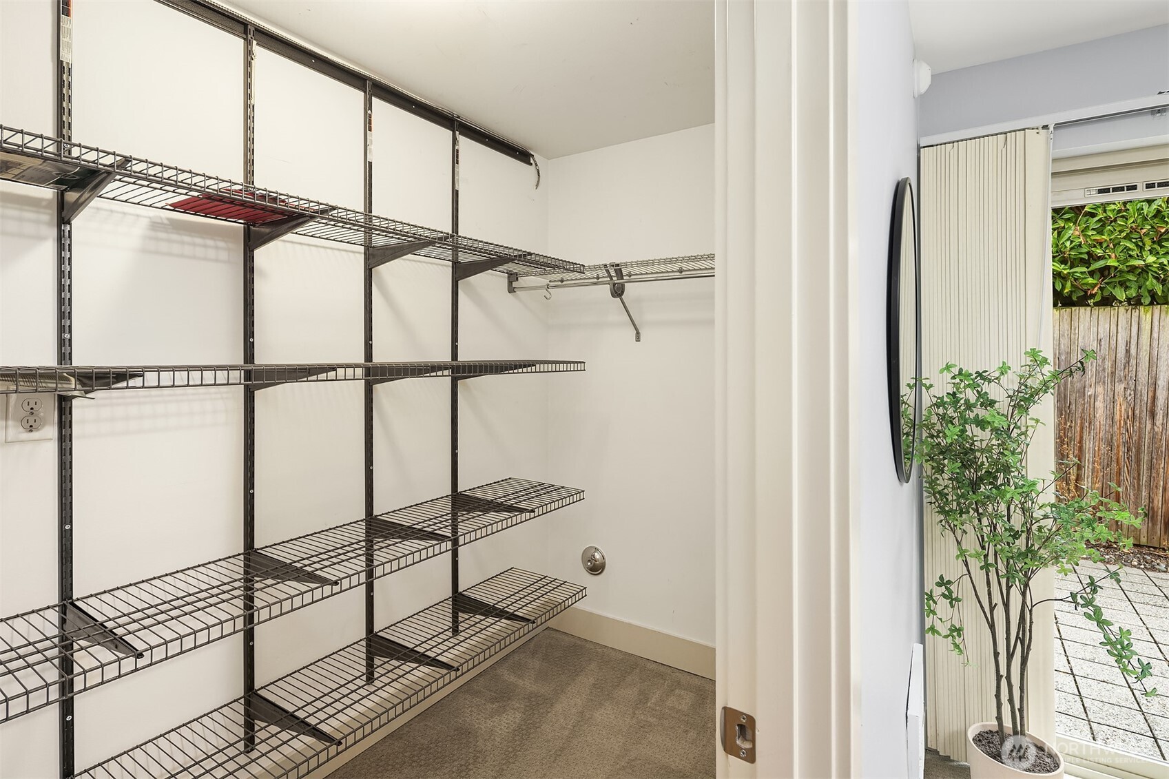 1550 NW 60th Street , Seattle, WA 98107