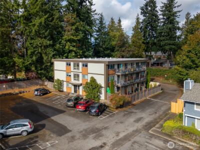 7505 212th Street SW #C301, Edmonds, WA 98026