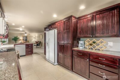 7505 212th Street SW #C301, Edmonds, WA 98026 - Photo 11