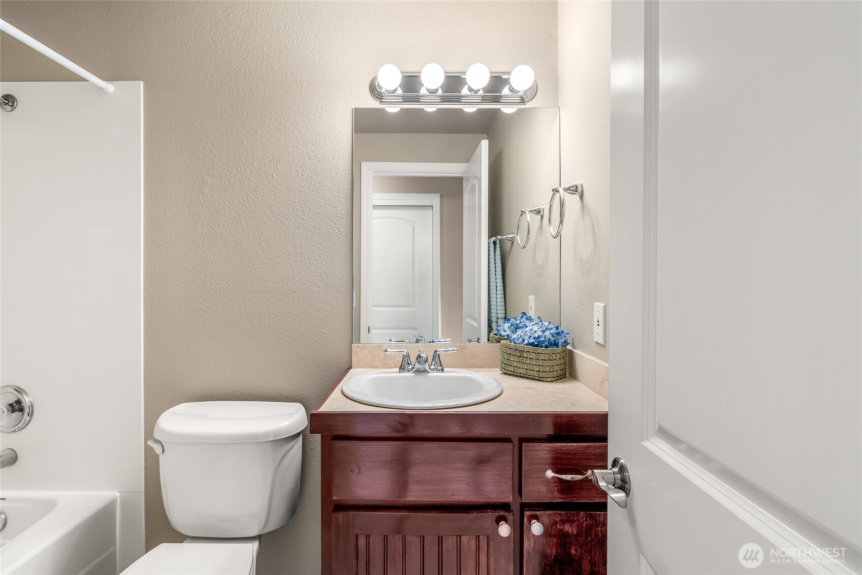 7505 212th Street SW #C301, Edmonds, WA 98026