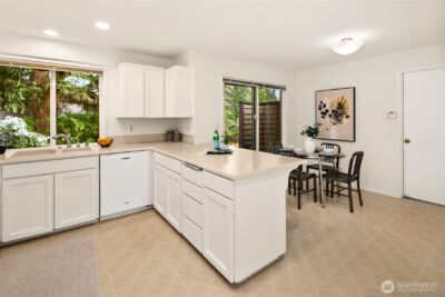 11917 Stendall Place N, Seattle, WA 98133 - Photo 20