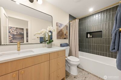 9101 30th Avenue NE, Seattle, WA 98115 - Photo 19