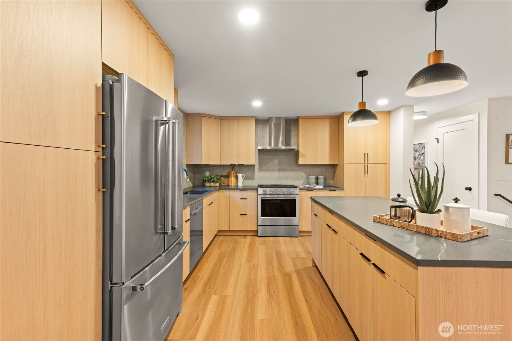 9101 30th Avenue NE, Seattle, WA 98115