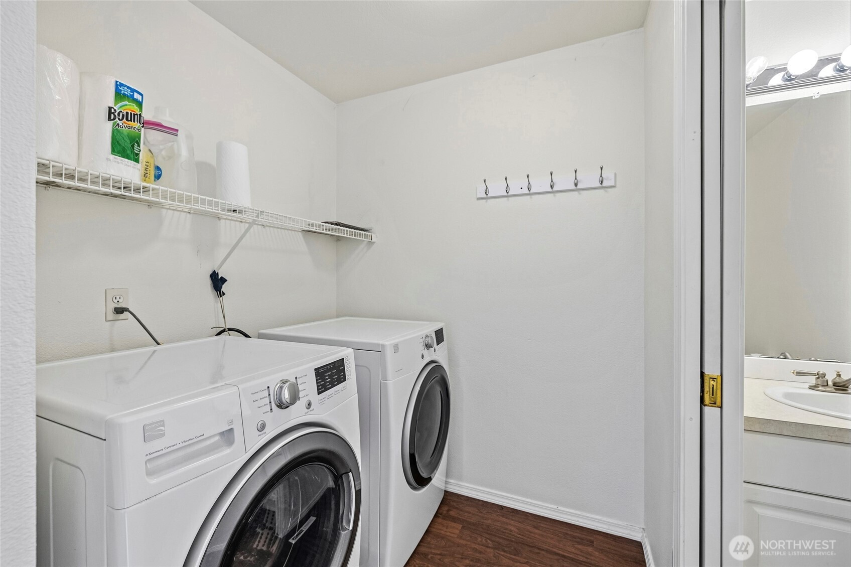 8823 Holly Drive #502, Everett, WA 98208