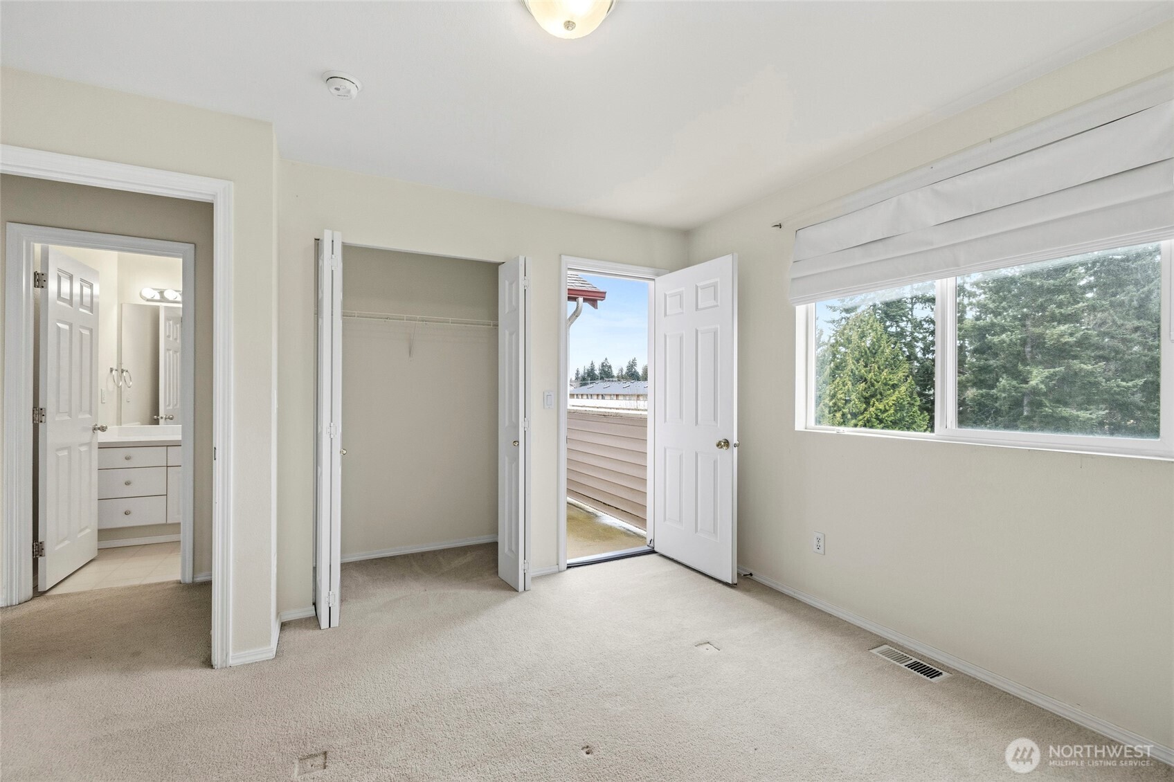 8823 Holly Drive #502, Everett, WA 98208