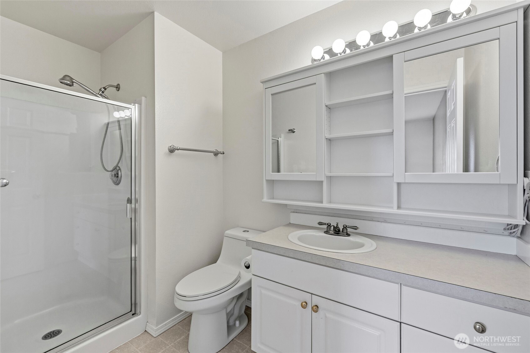 8823 Holly Drive #502, Everett, WA 98208