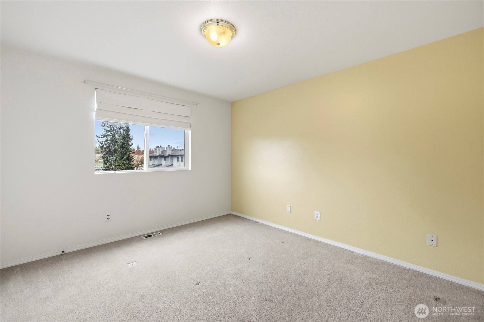 8823 Holly Drive #502, Everett, WA 98208