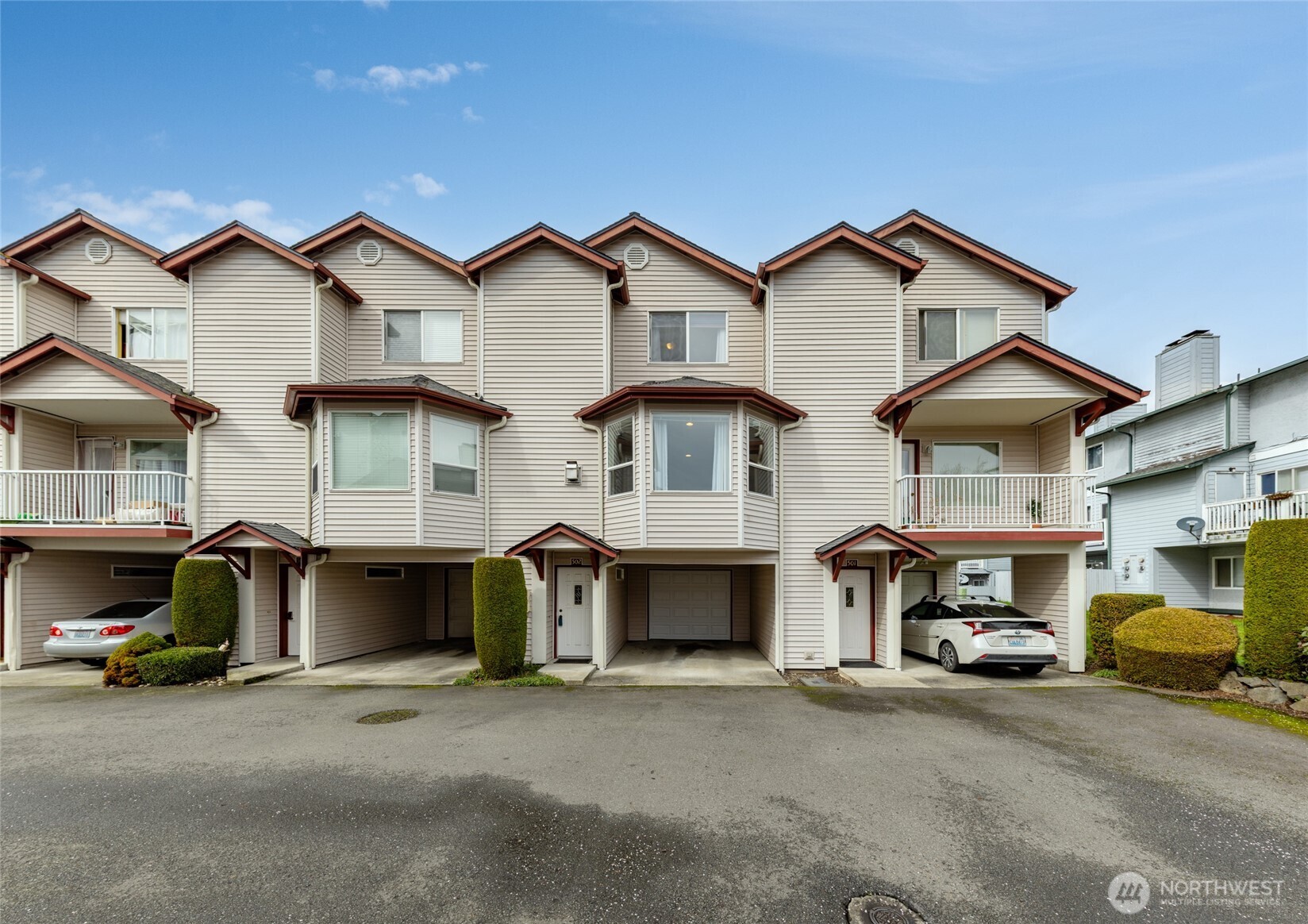 8823 Holly Drive #502, Everett, WA 98208