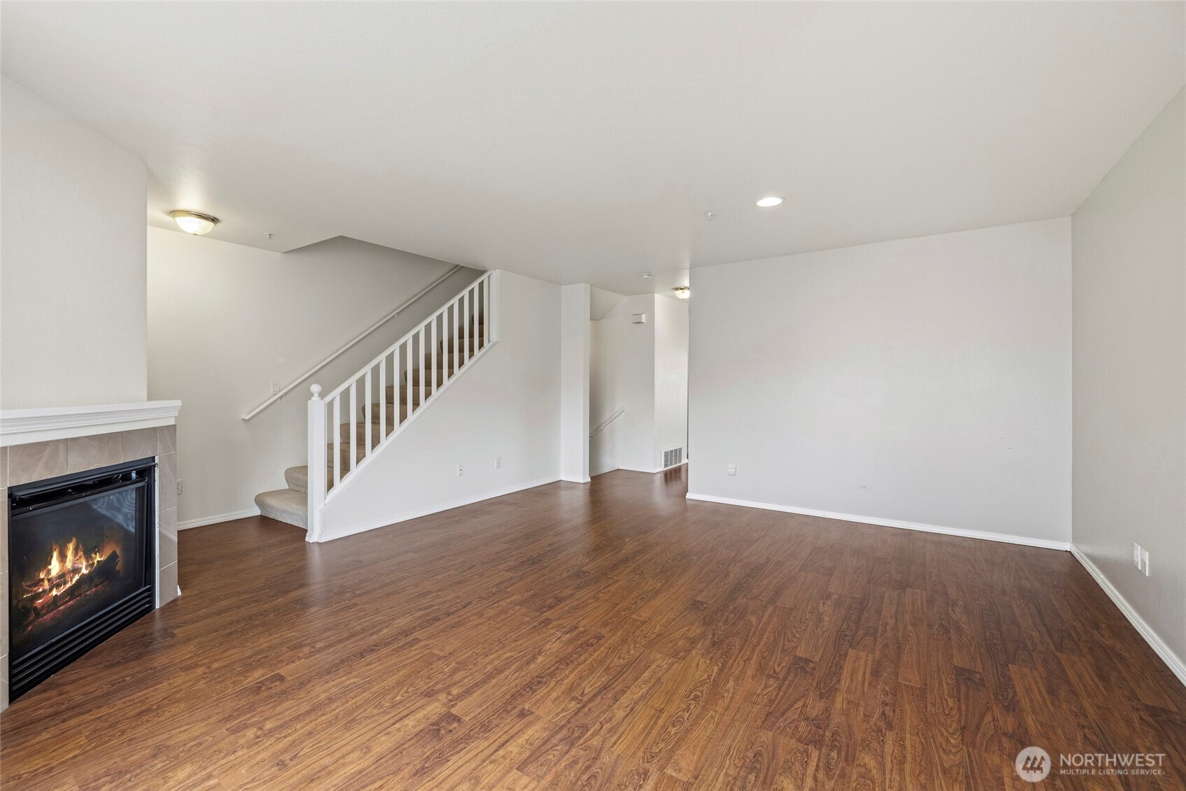 8823 Holly Drive #502, Everett, WA 98208