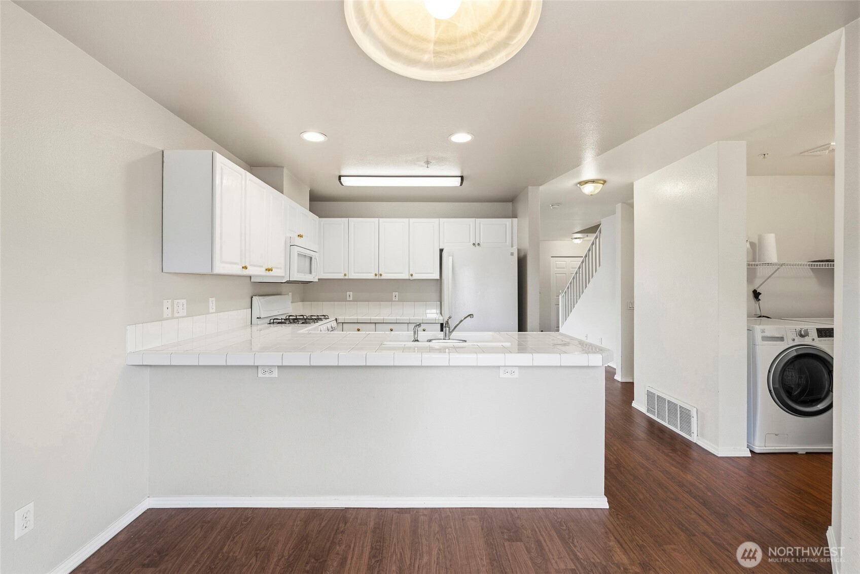 8823 Holly Drive #502, Everett, WA 98208