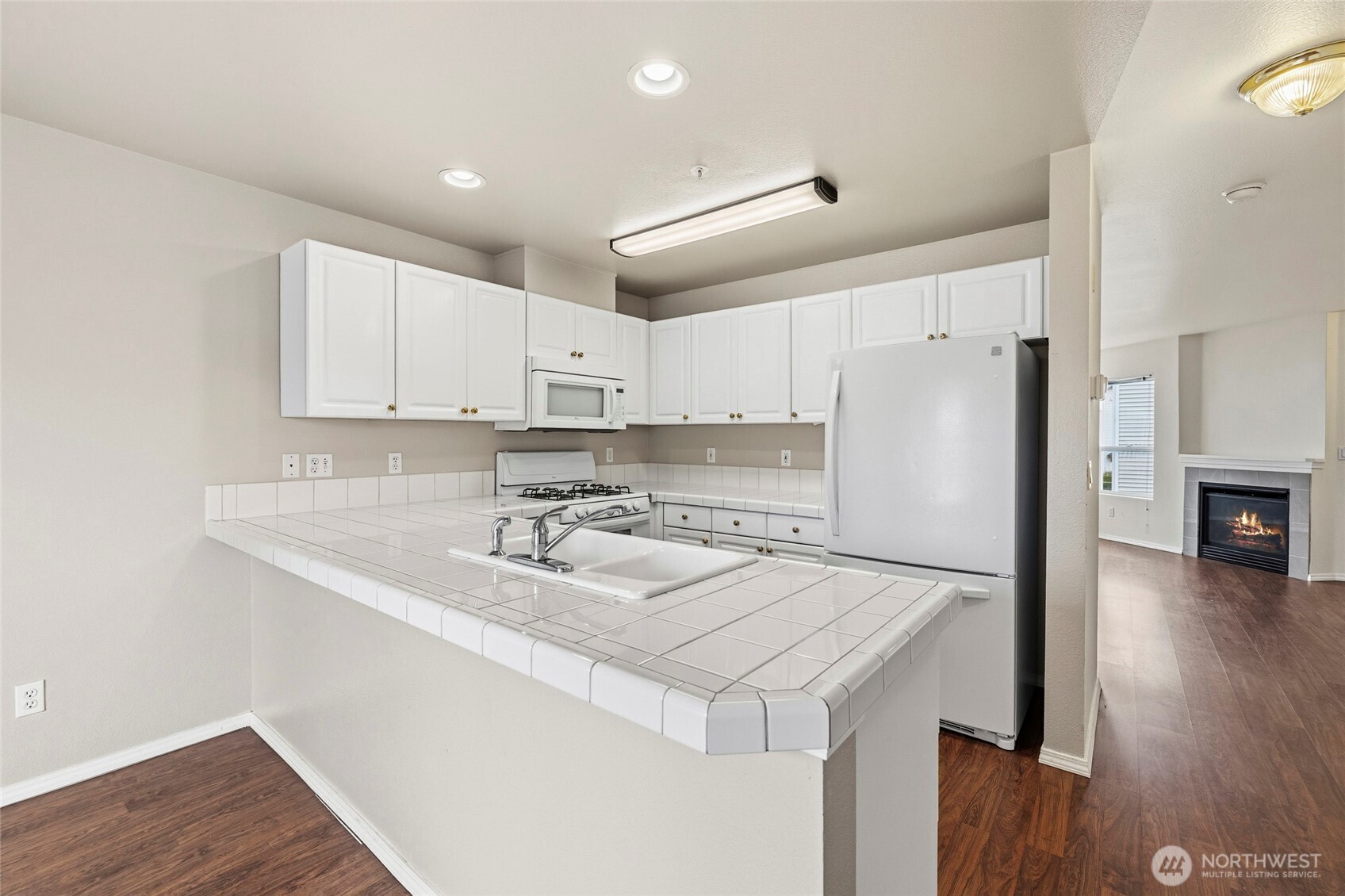 8823 Holly Drive #502, Everett, WA 98208