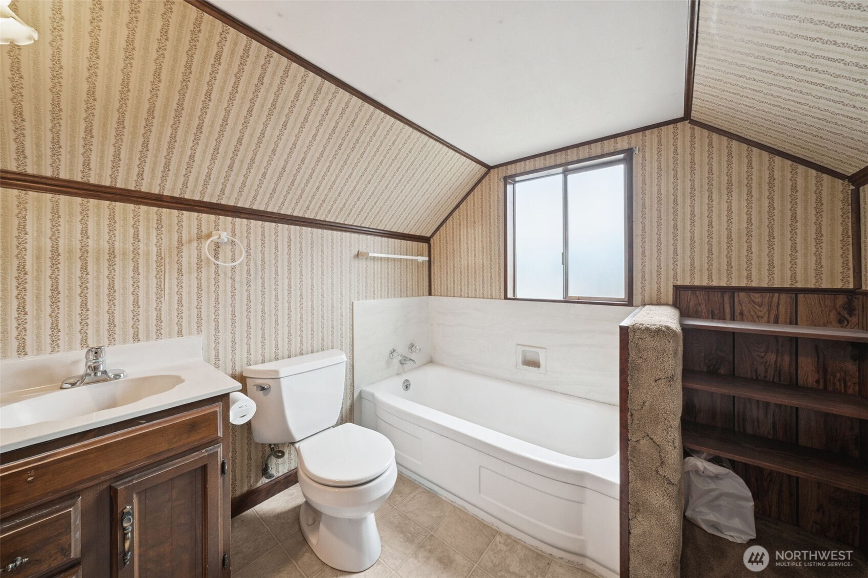 408 8th Avenue NE, Puyallup, WA 98372