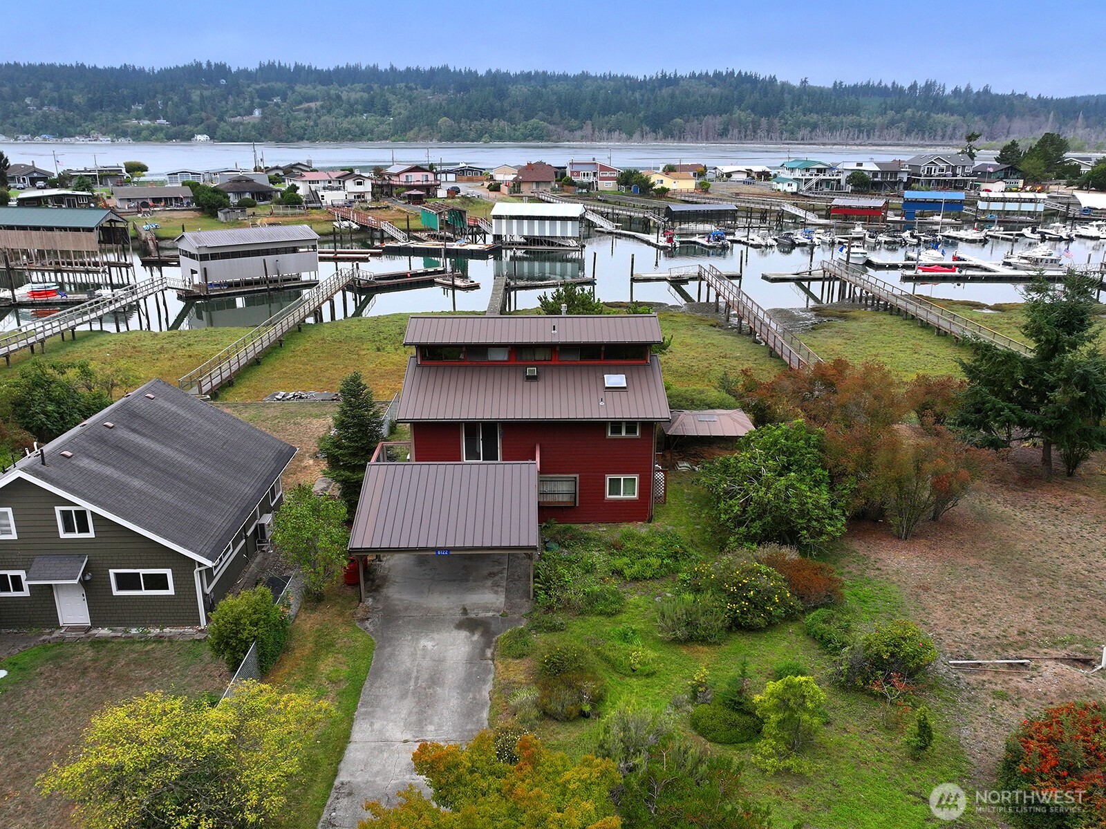 8122 Autumn Lane , Clinton, WA 98236