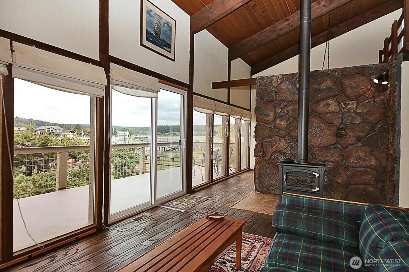 8122 Autumn Lane , Clinton, WA 98236