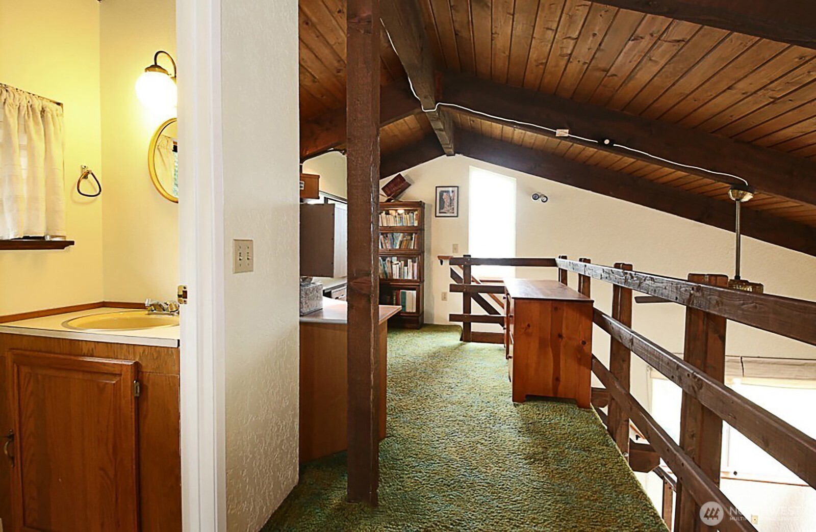 8122 Autumn Lane , Clinton, WA 98236