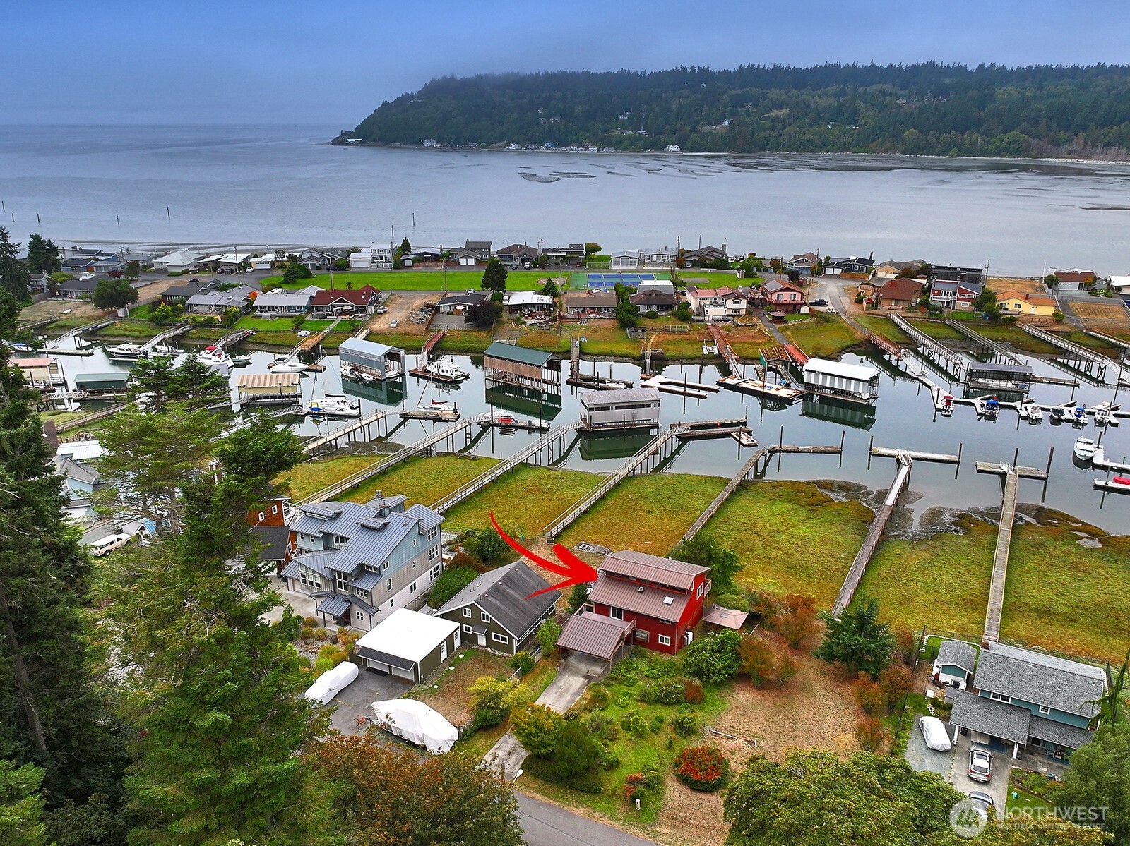 8122 Autumn Lane , Clinton, WA 98236