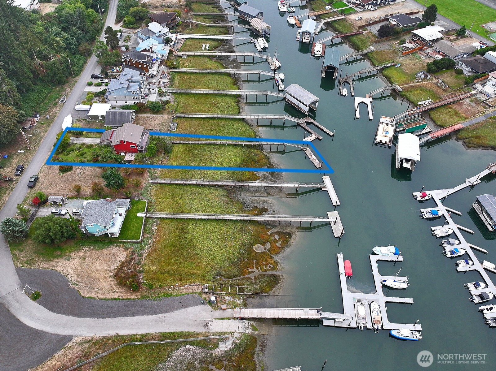 8122 Autumn Lane , Clinton, WA 98236