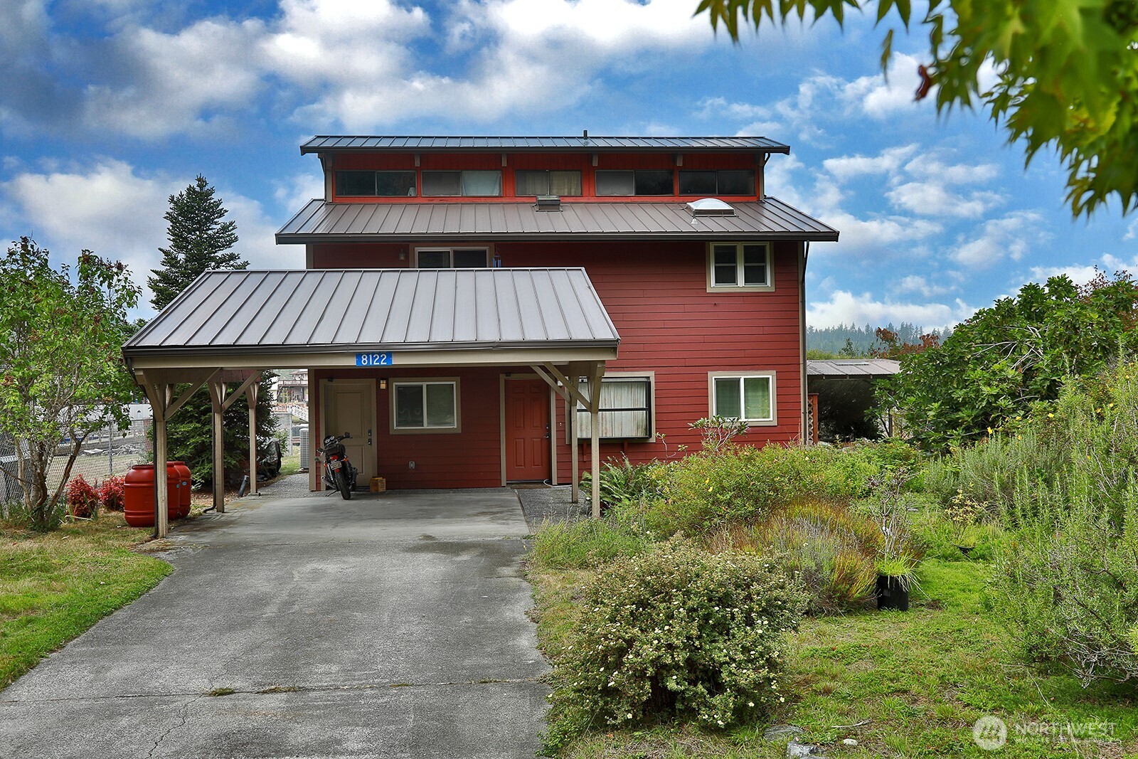 8122 Autumn Lane , Clinton, WA 98236