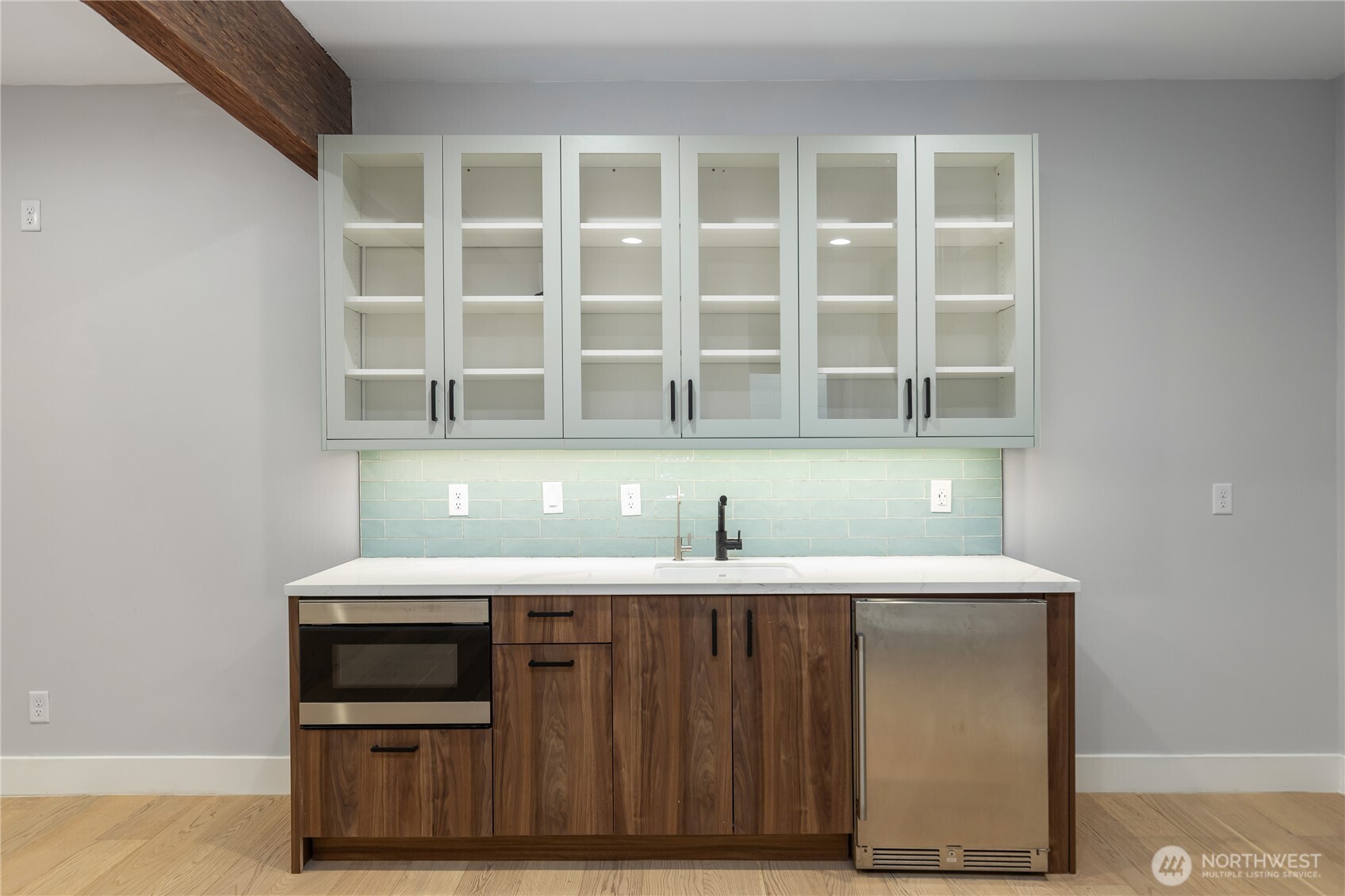 10715 2nd Avenue NW, Seattle, WA 98177-4807