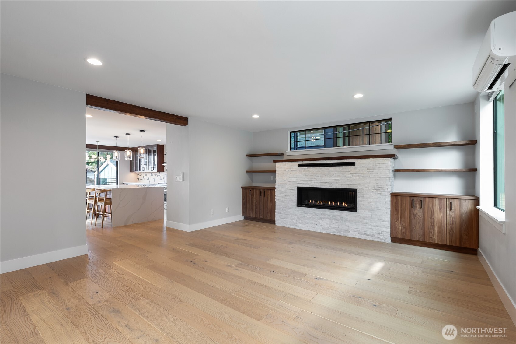 10715 2nd Avenue NW, Seattle, WA 98177-4807