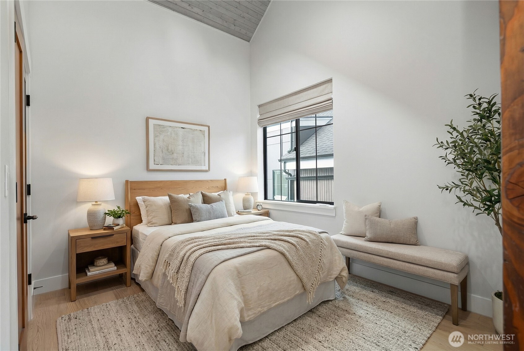 10715 2nd Avenue NW, Seattle, WA 98177-4807