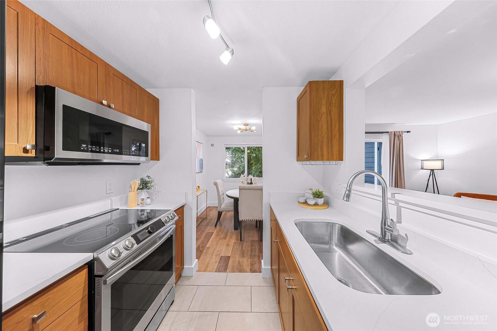 14002 NE 181st Place #A302, Woodinville, WA 98072