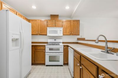 22703 SE 242nd Pl , Maple Valley, WA 98038 - Photo 9