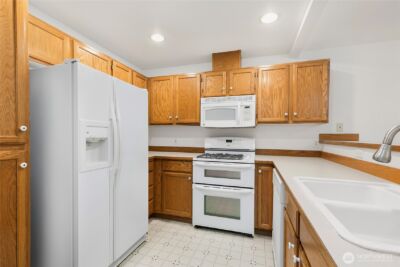 22703 SE 242nd Pl , Maple Valley, WA 98038 - Photo 11