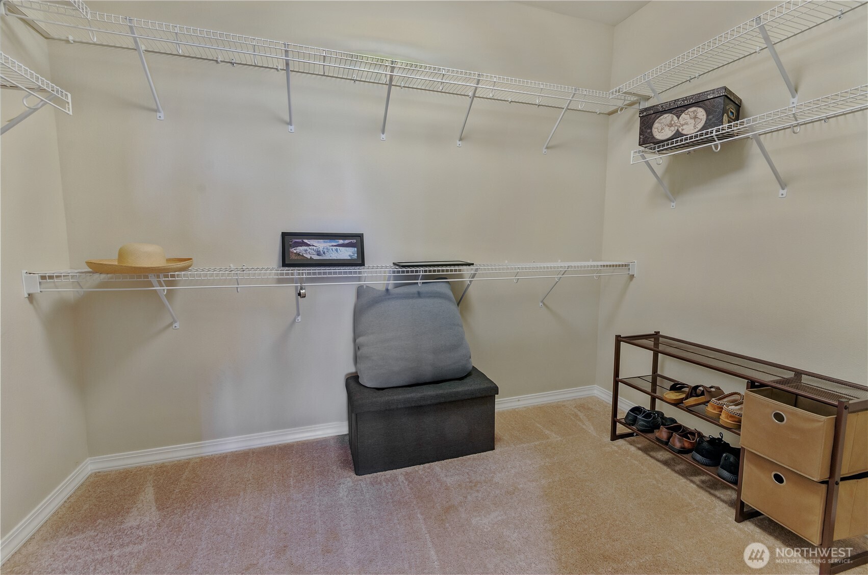 8520 Shaw Lane NE, Lacey, WA 98516