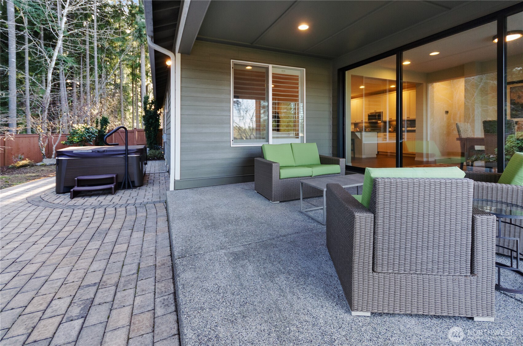 8520 Shaw Lane NE, Lacey, WA 98516