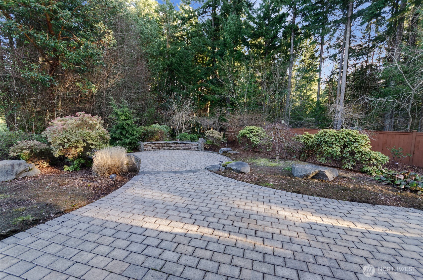 8520 Shaw Lane NE, Lacey, WA 98516