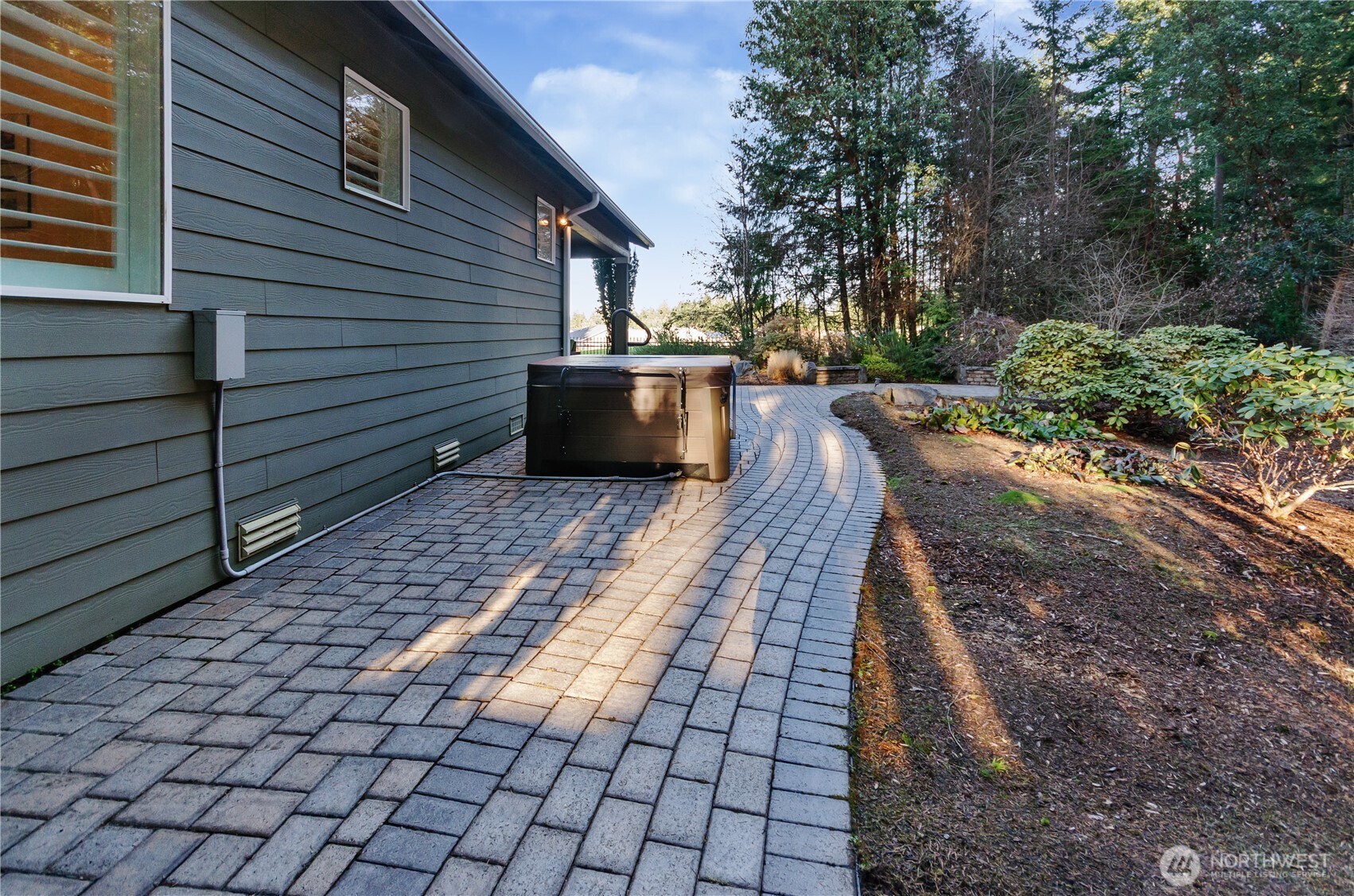 8520 Shaw Lane NE, Lacey, WA 98516