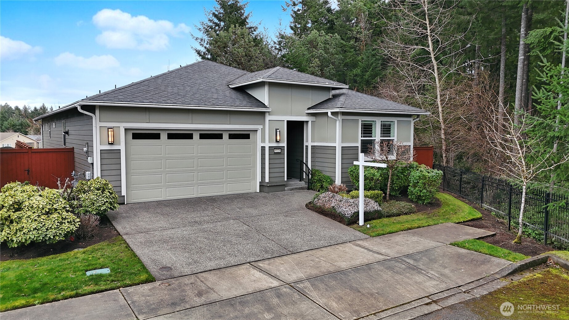 8520 Shaw Lane NE, Lacey, WA 98516