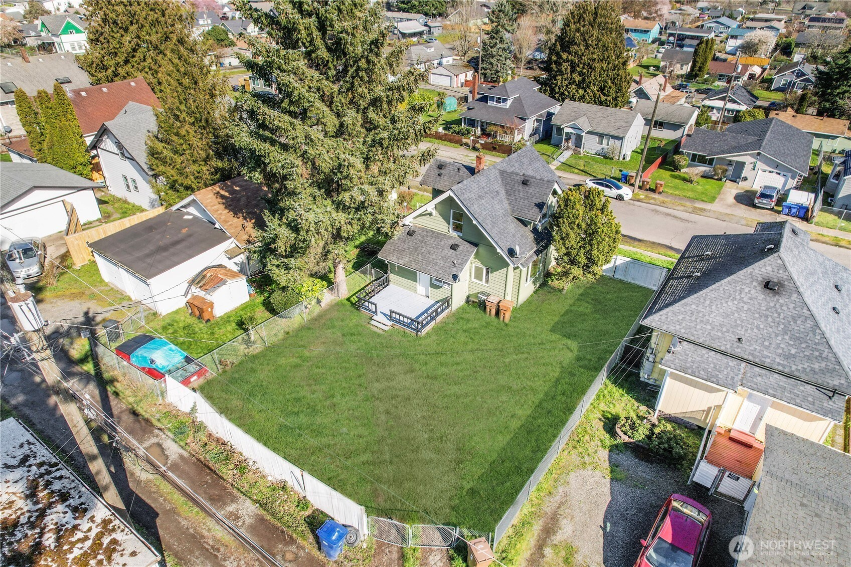 3718 E J ST , Tacoma, WA 98404