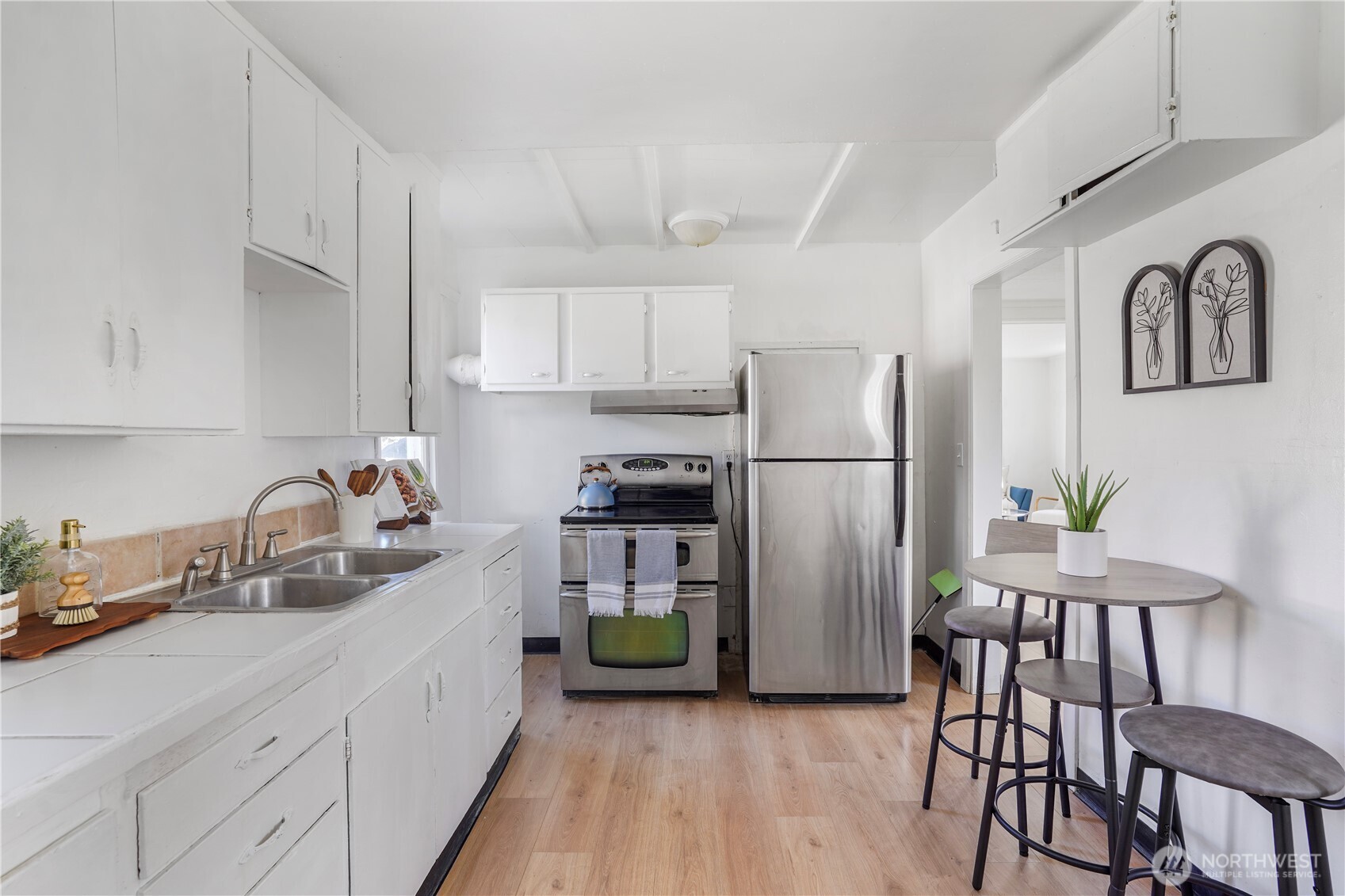 3718 E J ST , Tacoma, WA 98404