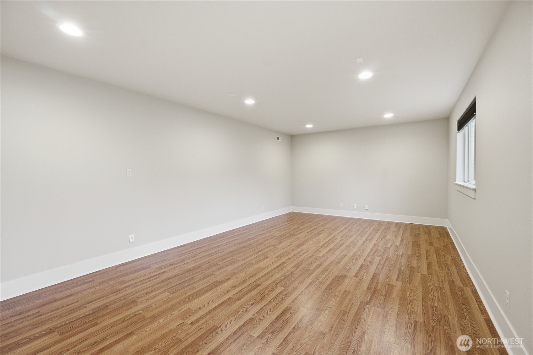 5236 NE 11th Court , Renton, WA 98059