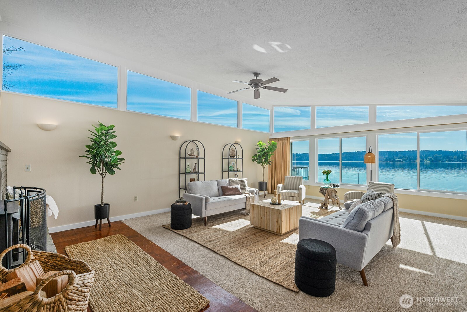 11613 SW Shawnee , Vashon, WA 98070