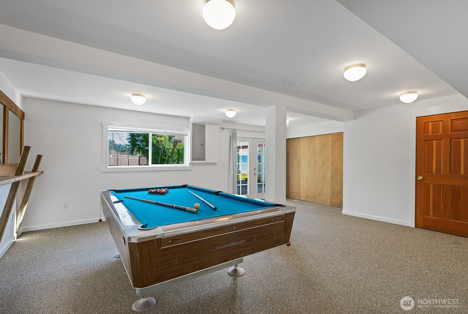 11613 SW Shawnee , Vashon, WA 98070