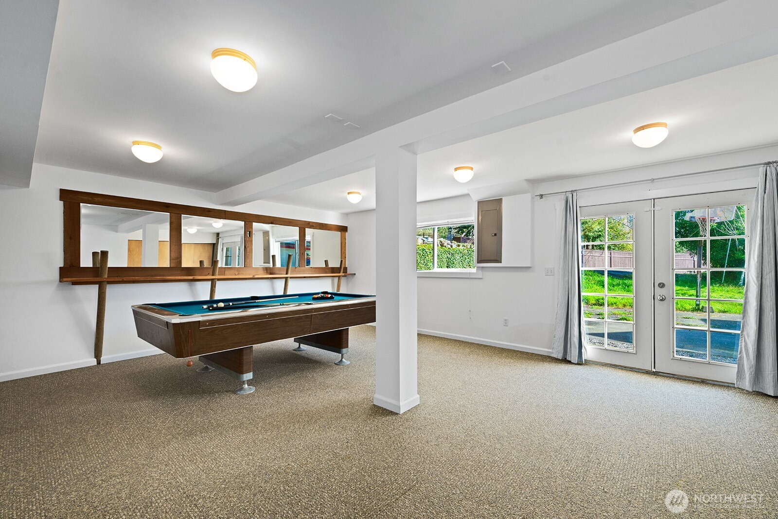 11613 SW Shawnee , Vashon, WA 98070