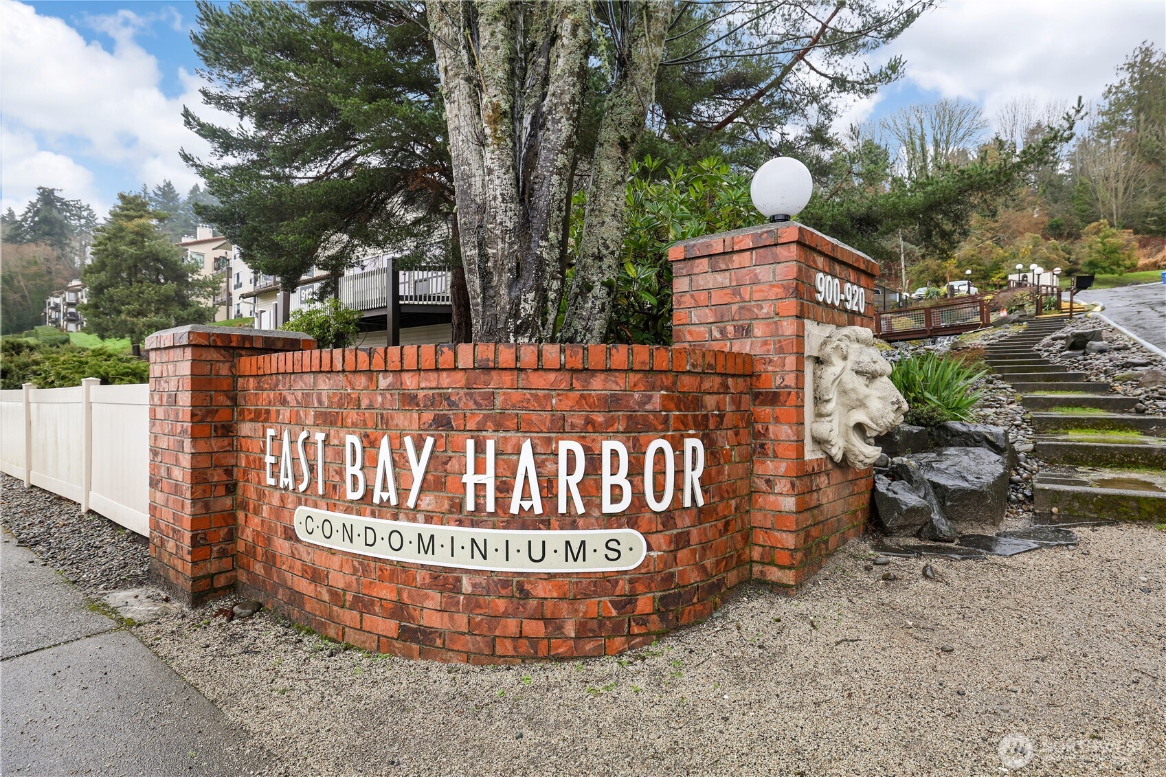 900 E Bay Drive NE #A203, Olympia, WA 98506