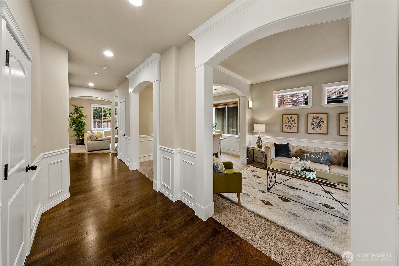 1528 211th Place NE, Sammamish, WA 98074