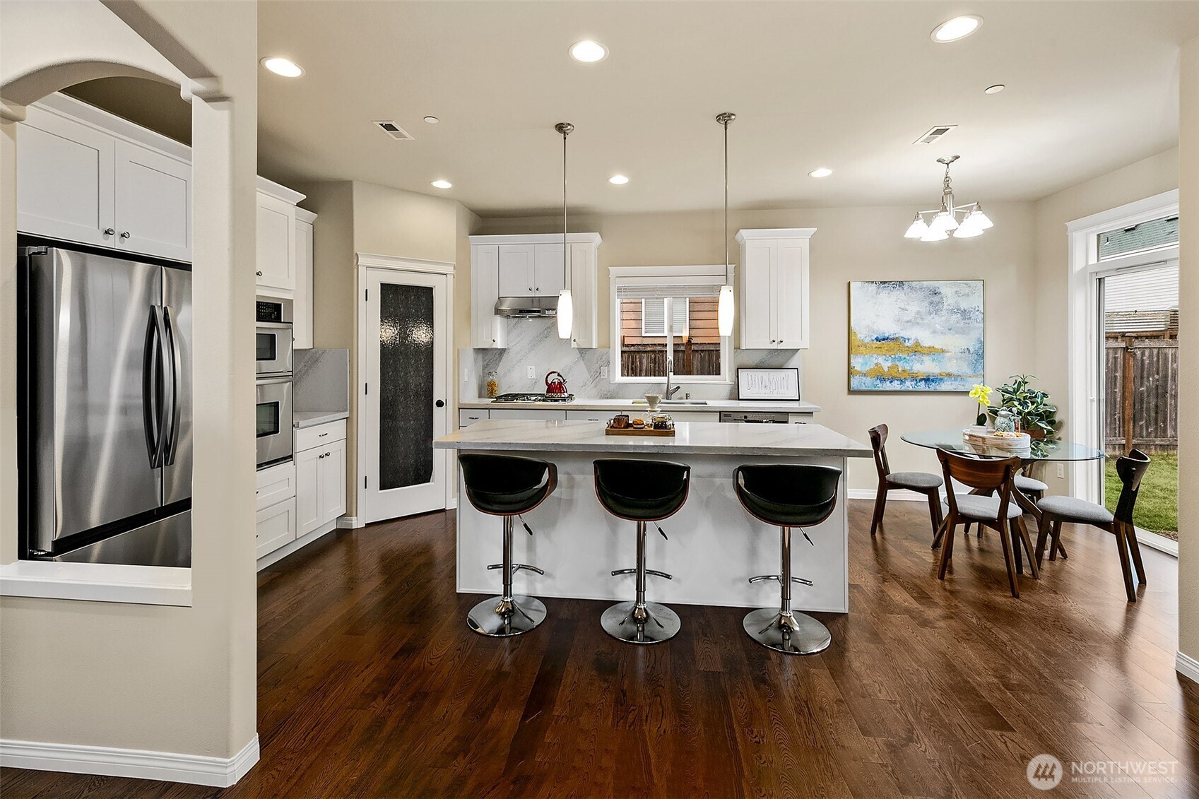 1528 211th Place NE, Sammamish, WA 98074